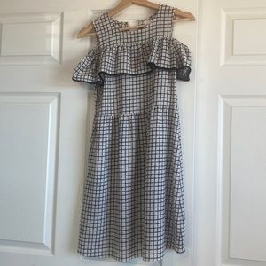 Girl’s dress, worn once. Size 14/16